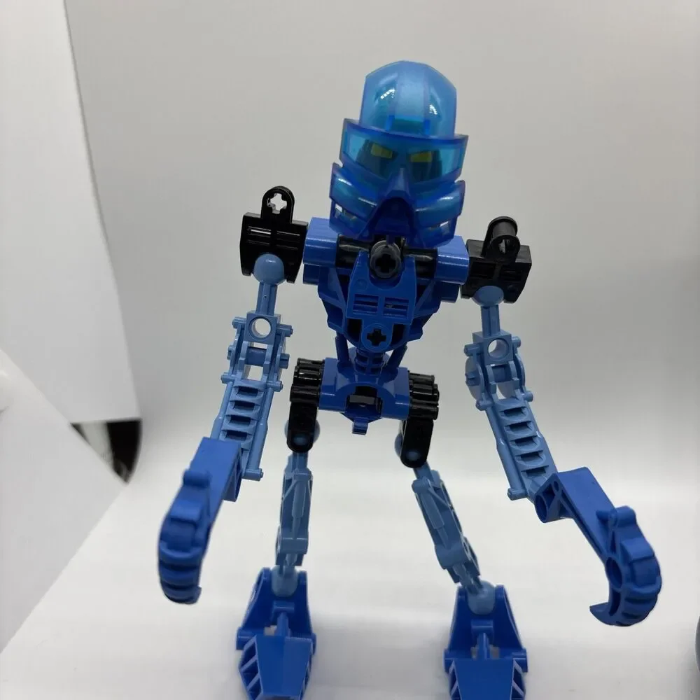 LEGO Technic Bionicle #8533 Gali w/ Instructions and Canister - Complete